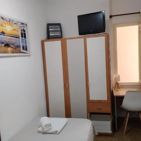 Homestay Cozy Single Mercado Central